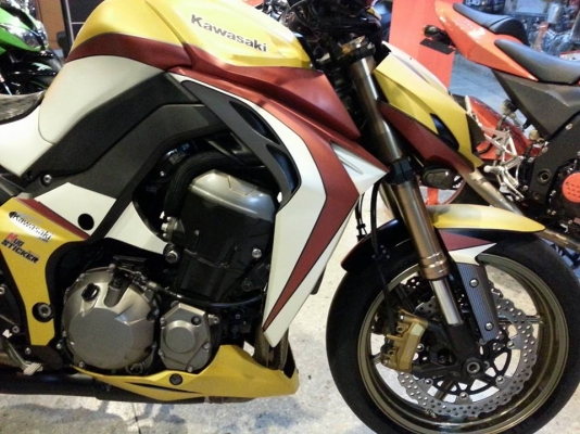 New!!--kawasaki z1000 ปี 2014 ทบ. ไม่ล้มไม่ชน สวยกริ๊บ Limited สีเดียวในไทย!!!
