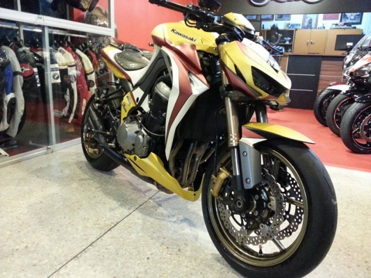 New!!--kawasaki z1000 ปี 2014 ทบ. ไม่ล้มไม่ชน สวยกริ๊บ Limited สีเดียวในไทย!!!