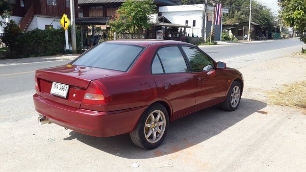 ขาย Mitsubishi lancer ท้ายเบนซ์ สีแดงสวย เกียร์ออโต้ ราคา 88,000 บ. +++++ ขาย Mitsubishi lancer ท้ายเบนซ์ สีแดงสวย เกียร์ออโต้ ราคา 88,000 บ. +++++