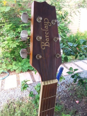 กีต้าร์ โปร่งไฟฟ้า Barclay