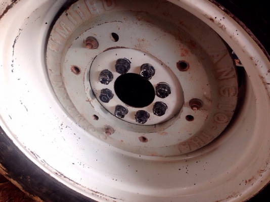 FORD TS90 NEW HOLLAND 2 เพลา ปี 53 รถบอดี้สวยสภาพดีสุดๆครับ กรองใหญ่แล้ว แถมฟรีครับชุดคันเกียร์ทั้งเกียร์ข้างและเกียร์กลาง เครื่องยนต์แห้งดีแรงดีไม่มีเยิ้มเลยครับ อุปกรณ์ มีใบดันหน้า ผานพรวนดิน 6 ครบชุดครับ ช่วงล่างแน่นดีมากๆพร้อมทำงานได้เลยครับ เอกสารเล่ FORD TS90 NEW HOLLAND 2 เพลา ปี 53 รถบอดี้สวยสภาพดีสุดๆครับ กรองใหญ่แล้ว แถมฟรีครับชุดคันเกียร์ทั้งเกียร์ข้างและเกียร์กลาง เครื่องยนต์แห้งดีแรงดีไม่มีเยิ้มเลยครับ อุปกรณ์ มีใบดันหน้า ผานพรวนดิน 6 ครบชุดครับ ช่วงล่างแน่นดีมากๆพร้อมทำงานได้เลยครับ เอกสารเล่