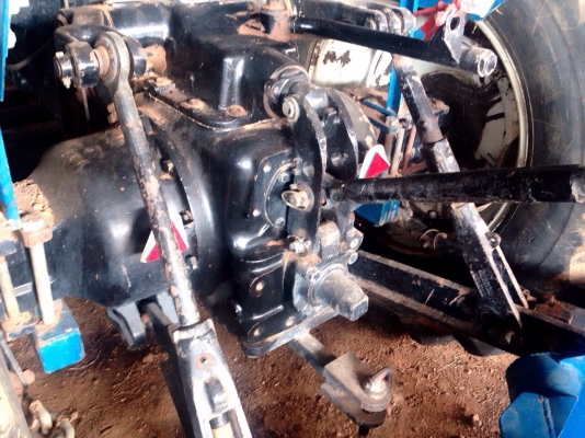 FORD TS90 NEW HOLLAND 2 เพลา ปี 53 รถบอดี้สวยสภาพดีสุดๆครับ กรองใหญ่แล้ว แถมฟรีครับชุดคันเกียร์ทั้งเกียร์ข้างและเกียร์กลาง เครื่องยนต์แห้งดีแรงดีไม่มีเยิ้มเลยครับ อุปกรณ์ มีใบดันหน้า ผานพรวนดิน 6 ครบชุดครับ ช่วงล่างแน่นดีมากๆพร้อมทำงานได้เลยครับ เอกสารเล่ FORD TS90 NEW HOLLAND 2 เพลา ปี 53 รถบอดี้สวยสภาพดีสุดๆครับ กรองใหญ่แล้ว แถมฟรีครับชุดคันเกียร์ทั้งเกียร์ข้างและเกียร์กลาง เครื่องยนต์แห้งดีแรงดีไม่มีเยิ้มเลยครับ อุปกรณ์ มีใบดันหน้า ผานพรวนดิน 6 ครบชุดครับ ช่วงล่างแน่นดีมากๆพร้อมทำงานได้เลยครับ เอกสารเล่