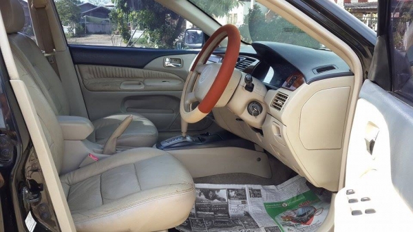 ขาย Mitsubishi New Lancer สีดำสวยมาก ตัว Top ราคา 185,000 บาท +++++ ขาย Mitsubishi New Lancer สีดำสวยมาก ตัว Top ราคา 185,000 บาท +++++