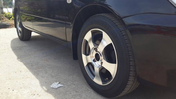 ขาย Mitsubishi New Lancer สีดำสวยมาก ตัว Top ราคา 185,000 บาท +++++ ขาย Mitsubishi New Lancer สีดำสวยมาก ตัว Top ราคา 185,000 บาท +++++