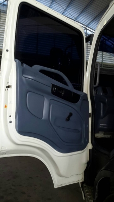 ขาย 6 ล้อ ฮีโน่ เมก้า เครน 5 ตัน  212 แรง  7.30 ม. รวมเครน ปี 2005  เครนทาดาโน่ 4 ปลอก 3 ชัก ขาเหลี่ยม รุ่นใหม่ ท้องวี สภาพสวยสุด ๆ เครื่องแน่น คัสซีสวย พร้อมใช้งาน     ชมรถก่อนได้ครับ สนใจติดต่อได้ที่  081-9425443