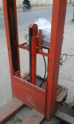 ขาย stacker 1000 kg