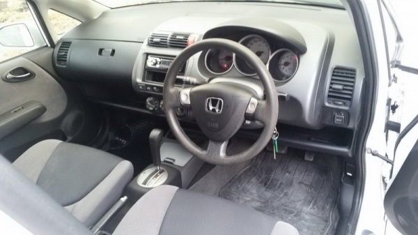 HONDA JAZZ ปี 2005 ชุดแต่งรอบคัน เกียร์ AUTO ARIABG คู่หน้า เบรคระบบ ABS พวงมาลัยพาวเวอร์ แอร์เย็น กระจกไฟฟ้า ล้อ MAX แต่ง เครื่องเดิมแน่นๆ ช่วงล่างขับดี เบาะสภาพสวย สีสวย ภายในสะอาด รถพร้อมใช้งาน จัดไฟแนนได้ HONDA JAZZ ปี 2005 ชุดแต่งรอบคัน เกียร์ AUTO ARIABG คู่หน้า เบรคระบบ ABS พวงมาลัยพาวเวอร์ แอร์เย็น กระจกไฟฟ้า ล้อ MAX แต่ง เครื่องเดิมแน่นๆ ช่วงล่างขับดี เบาะสภาพสวย สีสวย ภายในสะอาด รถพร้อมใช้งาน จัดไฟแนนได้