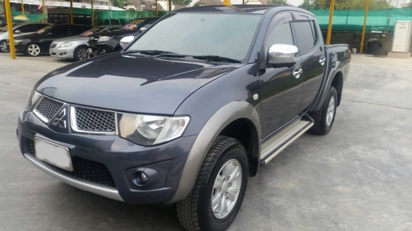 MITSUBISHI TRITON PLUS 4 ประตู ปี 2010 AUTO ตัว TOP สุด ARIBAG คู่หน้า ระบบ ABS ล้อ MAX กระจกไฟฟ้า เครื่องเดิมวิ่งดี ช่วงล่างแน่น เบาะสภาพสวย สีสวย รถพร้อมใช้งาน จัดไฟแนนได้ ฟรีดาวน์