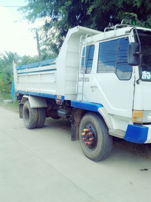 รถหกล้อ