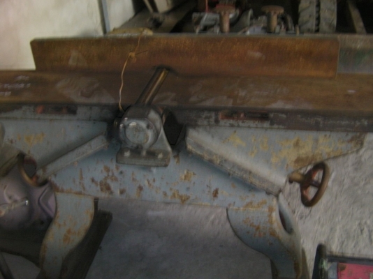 กบใส่ไม้เก่าญี่ปุ่นแท้ มี2ตัวให้เลือกไฟ3เฟสญี่ปุ่นราคาตัวละ25,000บาท