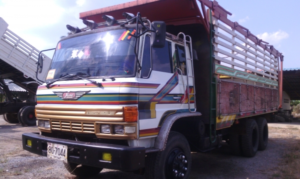 ขาย 10 ล้อ KT 725 เครื่อง EM100 240 แรงม้า 2 เพลา ไม่ดัมพ์