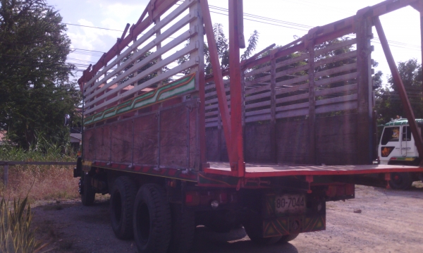 ขาย 10 ล้อ KT 725 เครื่อง EM100 240 แรงม้า 2 เพลา ไม่ดัมพ์