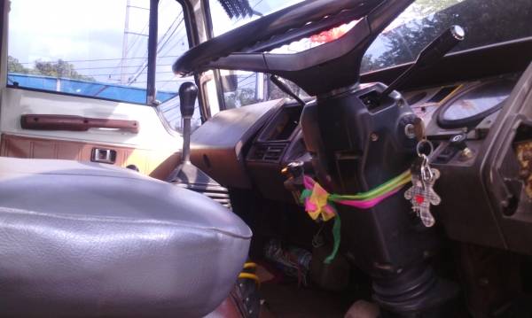 ขาย 10 ล้อ KT 725 เครื่อง EM100 240 แรงม้า 2 เพลา ไม่ดัมพ์