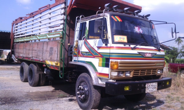 ขาย 10 ล้อ KT 725 เครื่อง EM100 240 แรงม้า 2 เพลา ไม่ดัมพ์