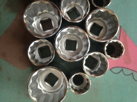 ลูกบลีอค Armstrong SAE 1/2 made in USA 18 pcs ลูกบลีอค Armstrong SAE 1/2 made in USA 18 pcs