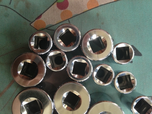 ลูกบลีอค Armstrong SAE 1/2 made in USA 18 pcs ลูกบลีอค Armstrong SAE 1/2 made in USA 18 pcs