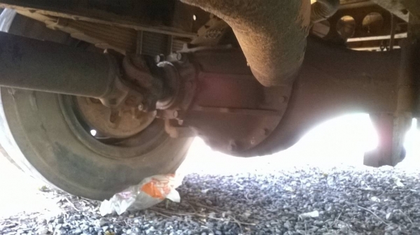 ขาย 6 ล้อ JCM ตู้แห้ง 3 บาน ยาว 5.50 เมตร คัสซีสวยมาก เครื่อง 6BB1 145 แรงม้า ยางเต็ม ทะเบียนพร้อมโอน ราคาต่อรองได้