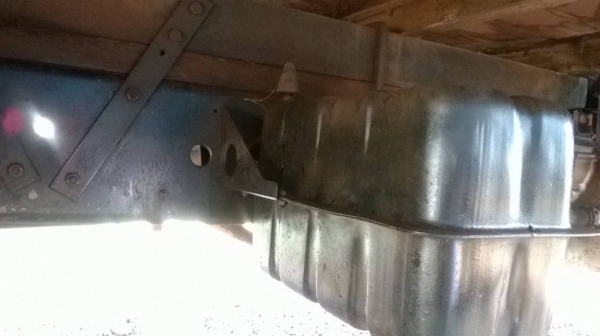 ขาย 6 ล้อ JCM ตู้แห้ง 3 บาน ยาว 5.50 เมตร คัสซีสวยมาก เครื่อง 6BB1 145 แรงม้า ยางเต็ม ทะเบียนพร้อมโอน ราคาต่อรองได้