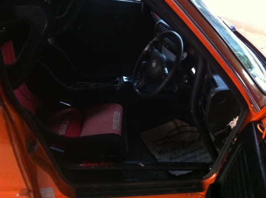 ขาย Bmw e30 J โบ ออโต้ครับ ขาย Bmw e30 J โบ ออโต้ครับ