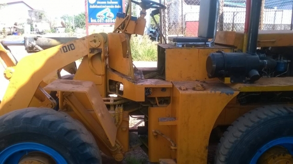 ขายรถตักล้อยาง TCM ขนาดกลาง เอวอ่อน เครื่องดี ปั้มดี สภาพร้อมใช้งาน ราคาต่อรองได้