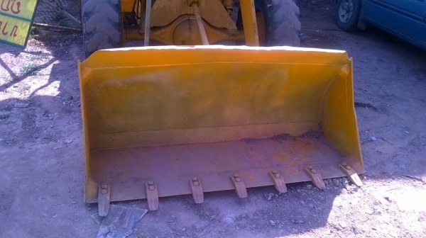 ขายรถตักล้อยาง TCM ขนาดกลาง เอวอ่อน เครื่องดี ปั้มดี สภาพร้อมใช้งาน ราคาต่อรองได้