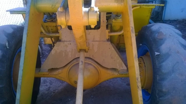 ขายรถตักล้อยาง TCM ขนาดกลาง เอวอ่อน เครื่องดี ปั้มดี สภาพร้อมใช้งาน ราคาต่อรองได้