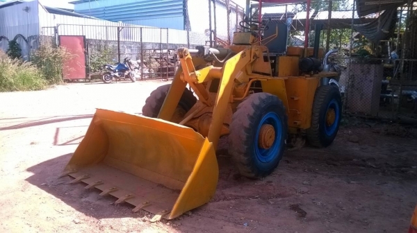 ขายรถตักล้อยาง TCM ขนาดกลาง เอวอ่อน เครื่องดี ปั้มดี สภาพร้อมใช้งาน ราคาต่อรองได้