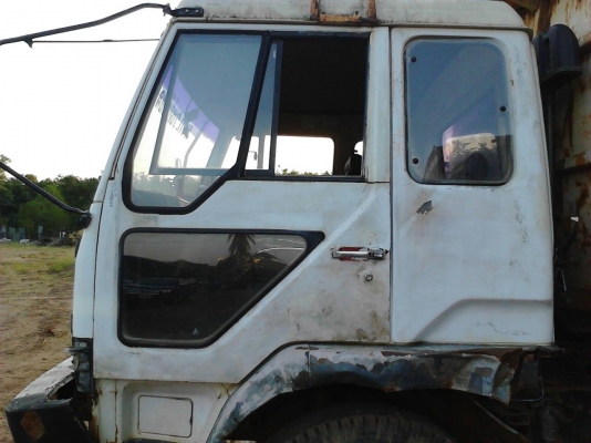 ขายด่วนรถสิบล้อไอ้หลงดั้มDCชีเลียน2011เครื่องเดิมเกียร์เดิมเบลดโหญ่