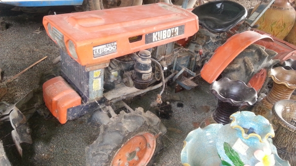 รถไถน้อย kubota b6000