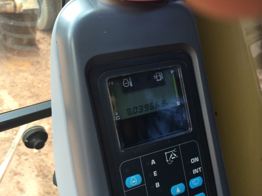 ขายดาวน์..PC200-7 ออกใหม่ป้ายแดง 3966ชม.รถสวยมาก...ขายดาวน์ผ่อนต่อได้เลย....