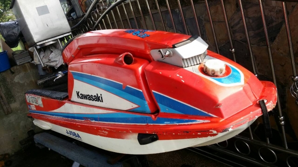 ฝากขายอีกลำครับ เจ็ท Kawasaki 550 สภาพดีมั๊กๆพร้อมเล่นครับ