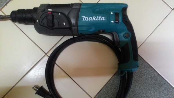 ขายสว่านโรตารี่3ระบบสภาพสวยๆยี่ห้อMAKITAของแท้รุ่นHR2470พร้อมใช้งานครับมีไฟLED