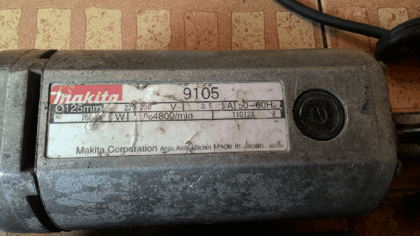 ขายด่วนเจียคอยาวสแตนเลส Makita 9105 750W. แท้100\%.