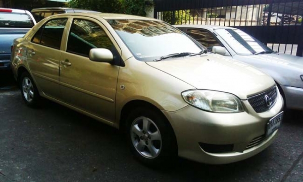 Vios รุ่น e ปี 2003 เกียร์ออโต้ ไม่เคยติดแก๊ส รถสวย ภายในเรียบร้อย เครื่องดี เกียร์นิ่มนวล ช่วงล่างเงียบ แอร์หนาว เครื่องเสียง pioneer แบตเตอรี่ใหม่ รถพร้อมใช้ ขับประหยัด.