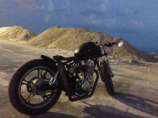 (ลดราคา จองไม่มาเอาเหลือ 50,000) ขาย SR400 Bobber อินวอยส์ ราคา 55,000 บาท