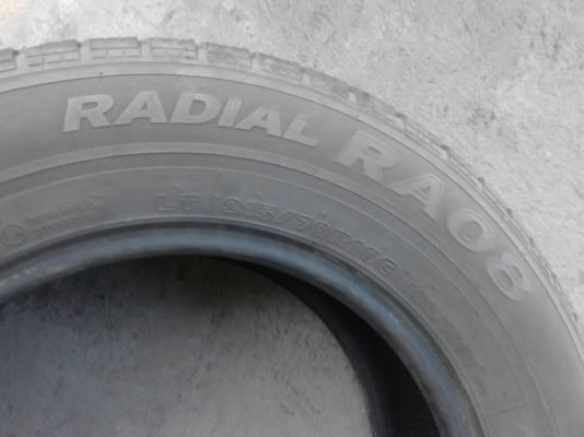 215/70R16 HANKOOK RADIAL RA08  มีชุด 4 เส้น  ปี 2012  TEL.081-427-3941