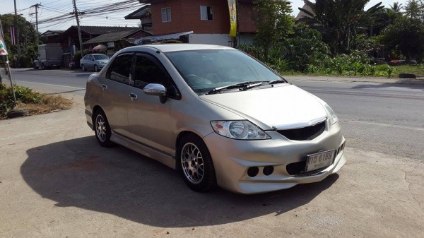 ขาย Honda city แมงสาปปี 2004 เกียร์ออโต้ ชุดแต่งรอบคัน ราคา 185,000 บาท +++++++
