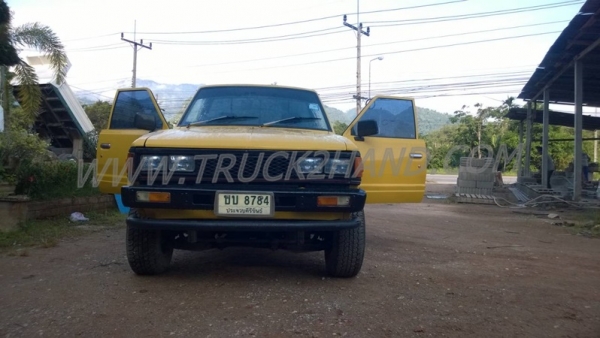 ขายรถนิสสันโฟวิน 4X4 ตอนเดียว สภาพสวยพร้อมใช้งาน เครื่องเเน่น แอร์เย็น พวงมาลัยเพาเวอร์ ขายรถนิสสันโฟวิน 4X4 ตอนเดียว สภาพสวยพร้อมใช้งาน เครื่องเเน่น แอร์เย็น พวงมาลัยเพาเวอร์