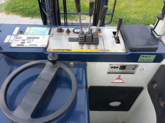 โฟคลิฟท์ไฟฟ้า 1.3ตัน Komatsu เก่าญี่ปุ่น ราคาถูก 090-986-2521 โฟคลิฟท์ไฟฟ้า 1.3ตัน Komatsu เก่าญี่ปุ่น ราคาถูก 090-986-2521