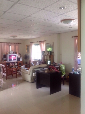 บ้านบางบัวทอง