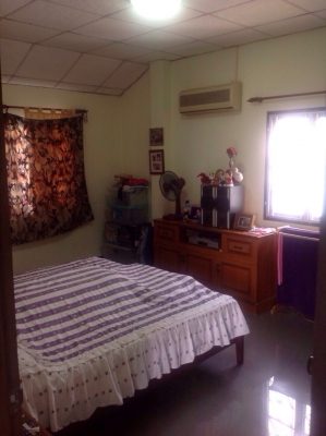 บ้านบางบัวทอง