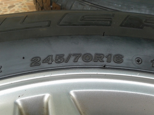 ขายครับเผื่อท่านใดหาอยู่ max isuzu platinum ขอบ 16 พร้อมยาง 245/70/16 ปี 12 สวยๆถูกๆครับ ขายครับเผื่อท่านใดหาอยู่ max isuzu platinum ขอบ 16 พร้อมยาง 245/70/16 ปี 12 สวยๆถูกๆครับ