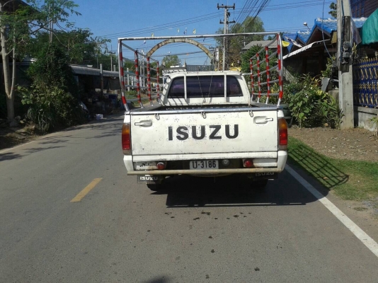 ขายรถ ISUZU KB 2500 เครื่องฝาทอง รถมือเดียว แอร์เย็น สภาพสวยพร้อมใช้งาน มีคอกแจ้งลงเล่มแล้ว ทะเบียนพร้อมโอน ราคาต่อรองได้ ขายรถ ISUZU KB 2500 เครื่องฝาทอง รถมือเดียว แอร์เย็น สภาพสวยพร้อมใช้งาน มีคอกแจ้งลงเล่มแล้ว ทะเบียนพร้อมโอน ราคาต่อรองได้