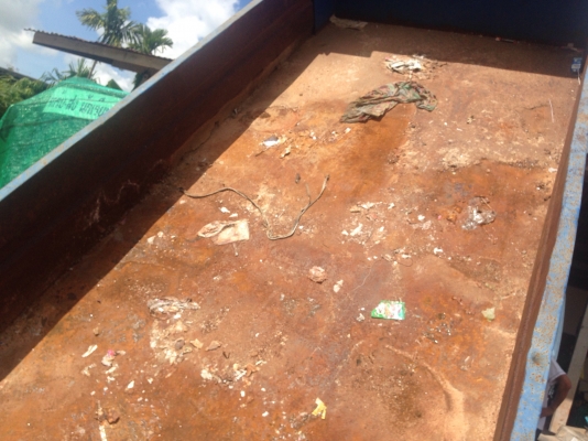 ISUZU NKR 110 HP 4BE1 ปี 36 หกล้อดั๊มพ์ กระบะดั๊มพ์เหล็ก 4 ตันความยาว 3.60 เมตรไม่มีผุกระบอกดั๊มพ์ไม่มีเยิ้มครับพร้อมใช้งาน เครื่องแน่นแรงดี หัวเก๋งสวยไม่มีผุภายในเก๋งคอนโซลครบ เกียร์สั้น ช่วงล่างคัชซีสวยมากเดิมๆไม่มีแอ่นไม่มีบวม ยาง 8.25 ขอบ 16 สภาพดี 70