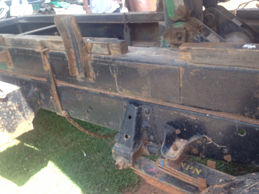 ISUZU NKR 110 HP 4BE1 ปี 36 หกล้อดั๊มพ์ กระบะดั๊มพ์เหล็ก 4 ตันความยาว 3.60 เมตรไม่มีผุกระบอกดั๊มพ์ไม่มีเยิ้มครับพร้อมใช้งาน เครื่องแน่นแรงดี หัวเก๋งสวยไม่มีผุภายในเก๋งคอนโซลครบ เกียร์สั้น ช่วงล่างคัชซีสวยมากเดิมๆไม่มีแอ่นไม่มีบวม ยาง 8.25 ขอบ 16 สภาพดี 70