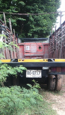 รถบรรทุกคนจน รถบรรทุกคนจน