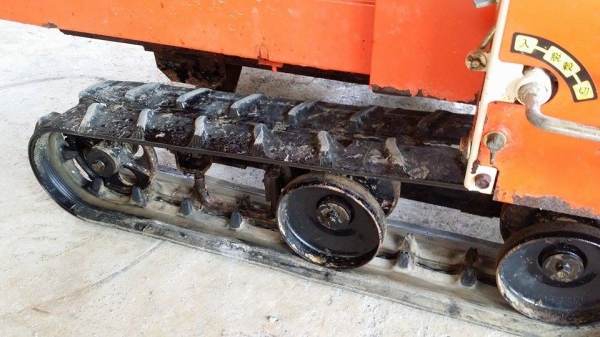 รถนวดข้าวเดินตาม เก่าญี่ปุ่น KUBOTA สภาพอย่างสวย เป็นแทรคยาง รถนวดข้าวเดินตาม เก่าญี่ปุ่น KUBOTA สภาพอย่างสวย เป็นแทรคยาง