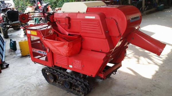 รถนวดข้าวเดินตาม เก่าญี่ปุ่น YANMAR รุ่น สภาพอย่างสวย เป็นแทรคยาง เคลื่อนย้ายสะดวก รถนวดข้าวเดินตาม เก่าญี่ปุ่น YANMAR รุ่น สภาพอย่างสวย เป็นแทรคยาง เคลื่อนย้ายสะดวก