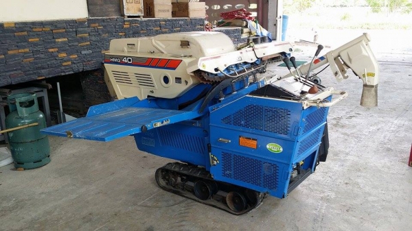 รถนวดข้าวเดินตาม เก่าญี่ปุ่น ISEKI สภาพอย่างสวย เป็นแทรคยาง