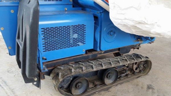 รถนวดข้าวเดินตาม เก่าญี่ปุ่น ISEKI สภาพอย่างสวย เป็นแทรคยาง